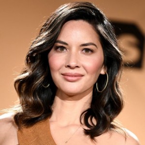 Olivia Munn | biog.com