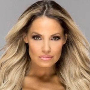 Trish Stratus | biog.com