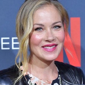 Christina Applegate | biog.com