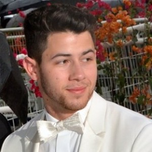 Nick Jonas | biog.com